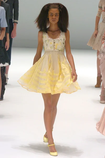 Look 19
